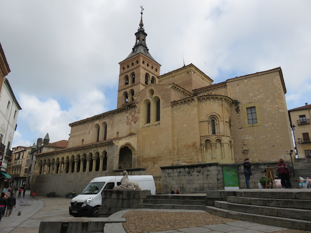 Iglesia de San Martín. Siglo XII.