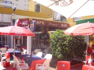 Al frente, donde se lle CAFÉ Arlequín Bar, está ubicado El Norteño