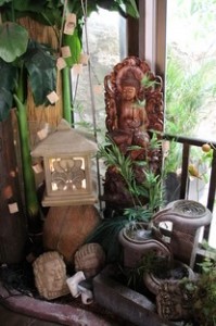 Buda, altar y fuente