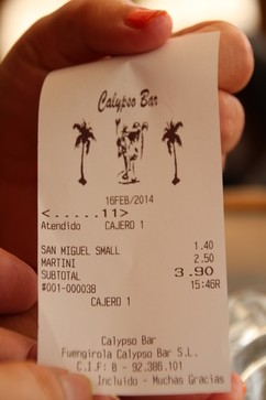 Cerveza San Miguel: 1,40. Martini rojo: 2,50€