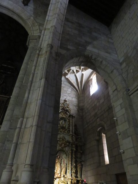 Interior de la iglesia de San Juan Bautista.