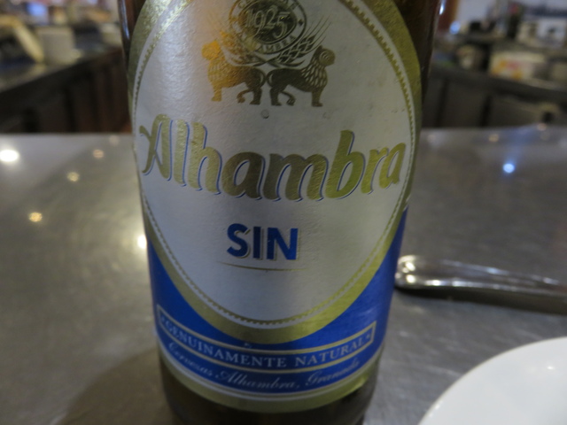Una cerveza Alhambra sin alcohol.