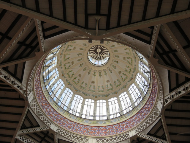 Detalle de la cúpula del mercado.